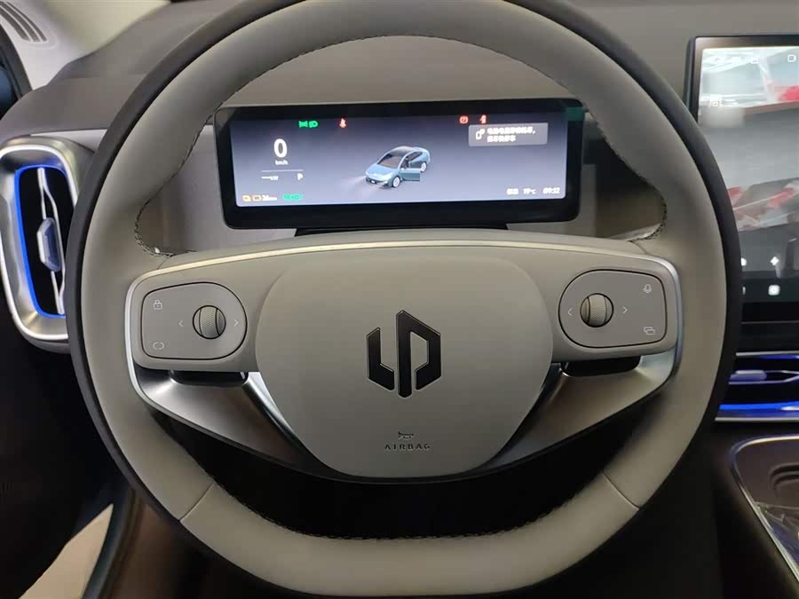 零跑汽车 零跑B01 2025 汽车图片 #12