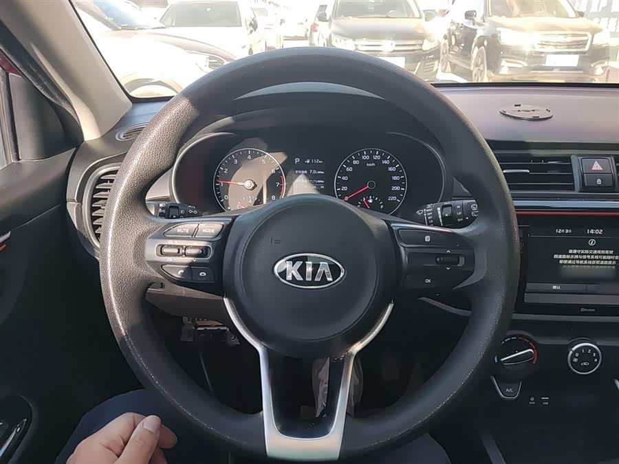 Kia Rio Cross 2017 car image #12