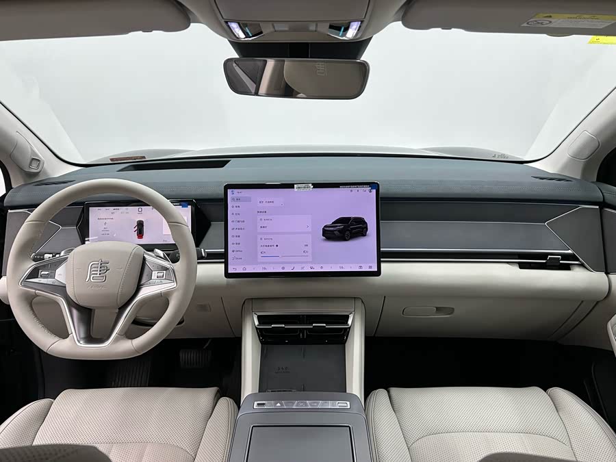 BYD Tang L 2025 صورة سيارة #12