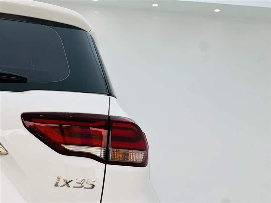 Hyundai ix35 2018 #12 Hyundai ix35 2018 car image #12