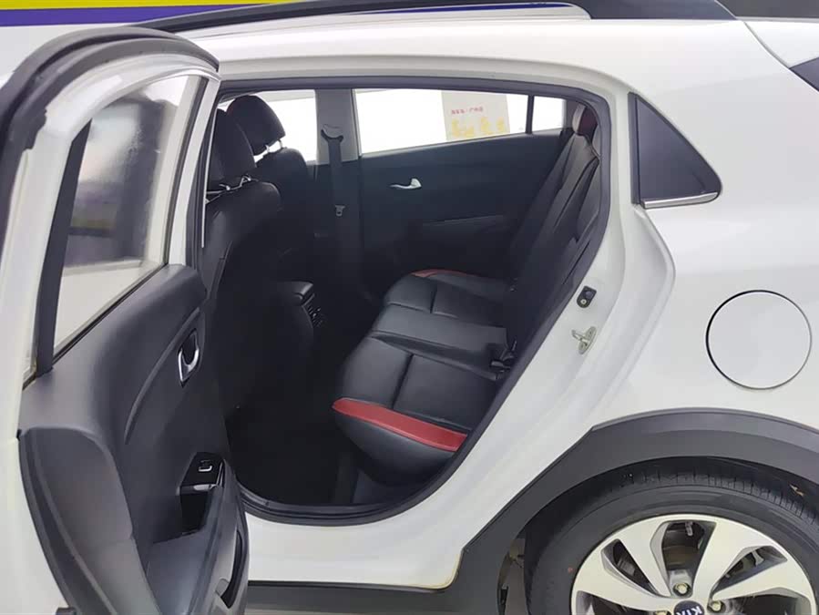 Kia Rio Cross 2019 car image #12