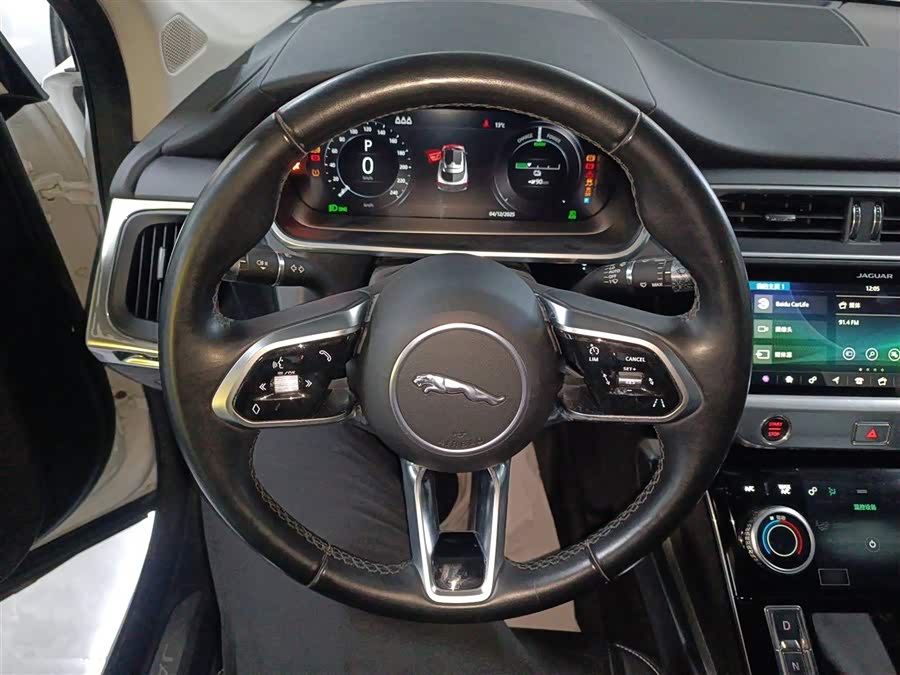 2020 car image #12