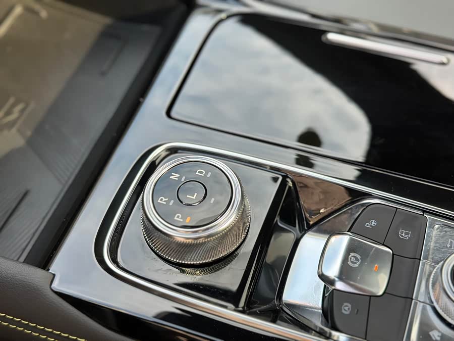 Ford Equator Sport 2024 car image #12