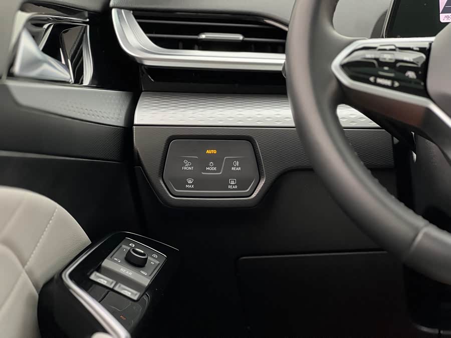 Volkswagen ID.6 X 2021 #12 Volkswagen ID.6 X 2021 car image #12