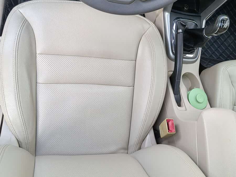 Chery Tiggo 3 2014 car image #12