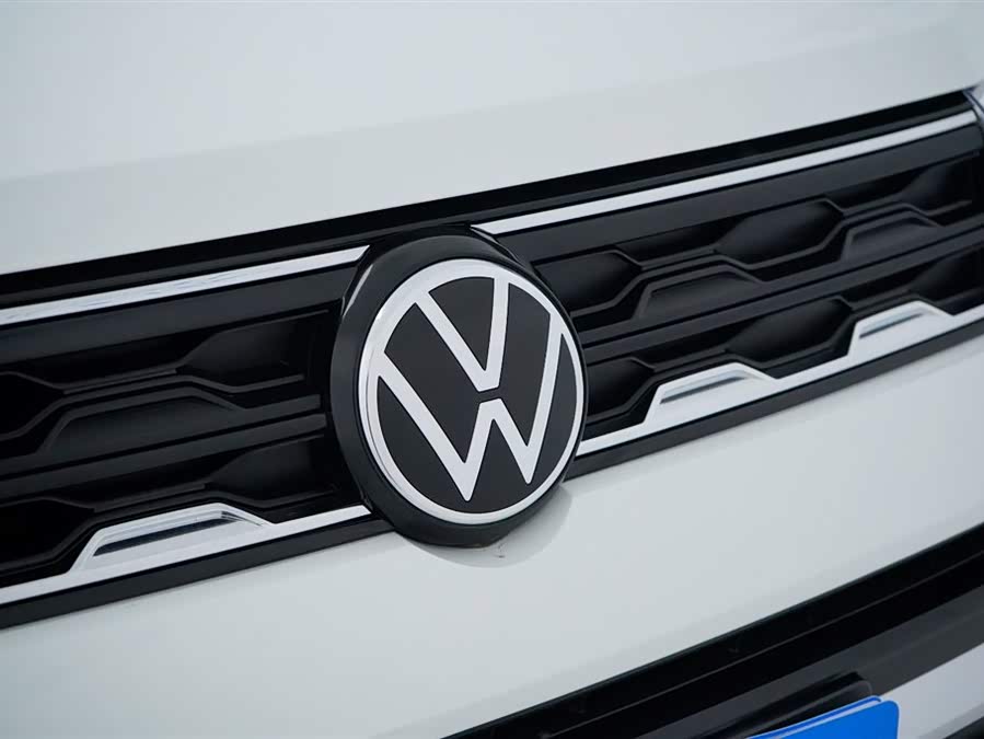Volkswagen T-Cross 2023 car image #12
