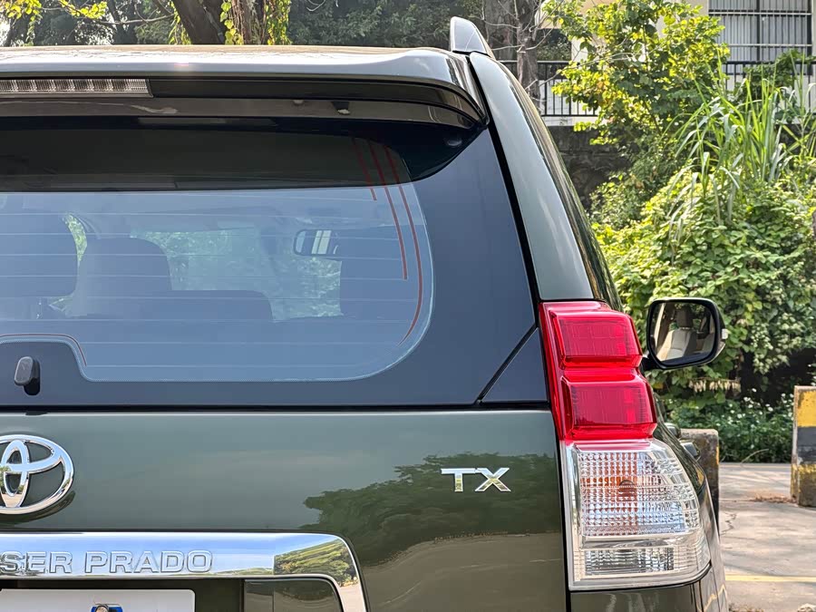 Toyota Prado (Imported) 2011 car image #12