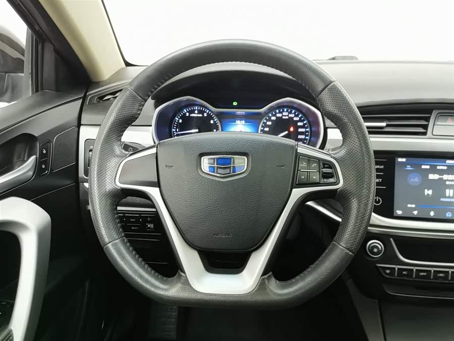 GEELY Emgrand 2017 car image #12