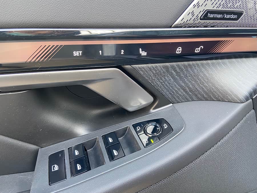 BMW i5 2025 immagine di auto #12