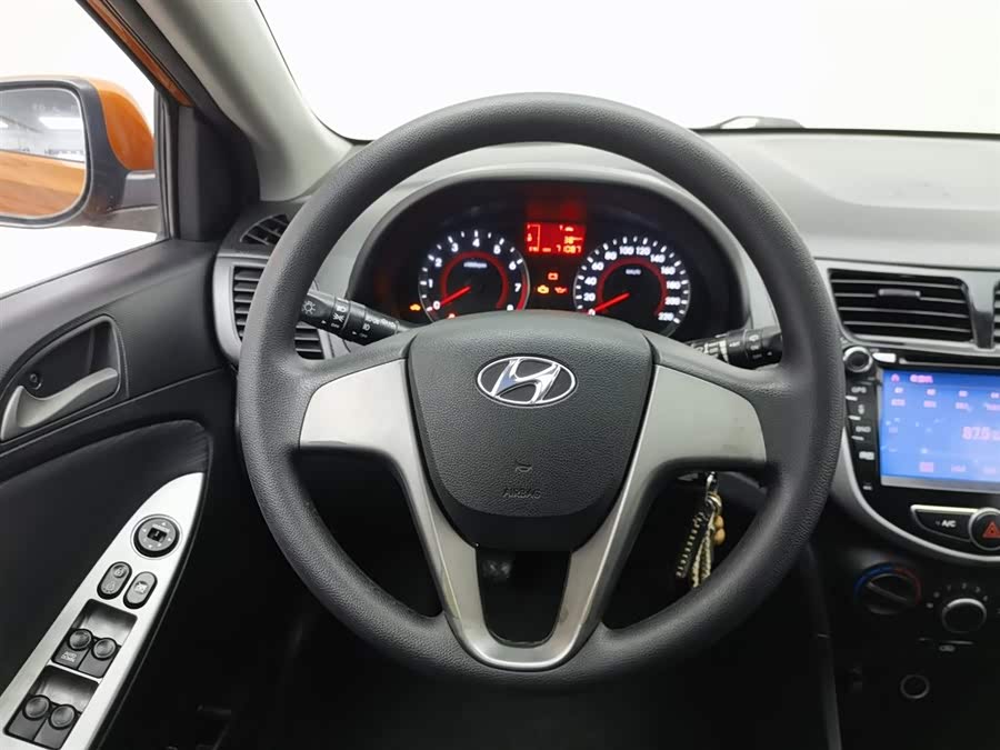 Mazda Reina Hatchback 2014 car image #12