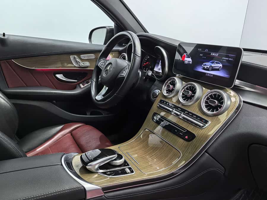 Mercedes-Benz GLC Coupe 2019 immagine di auto #12