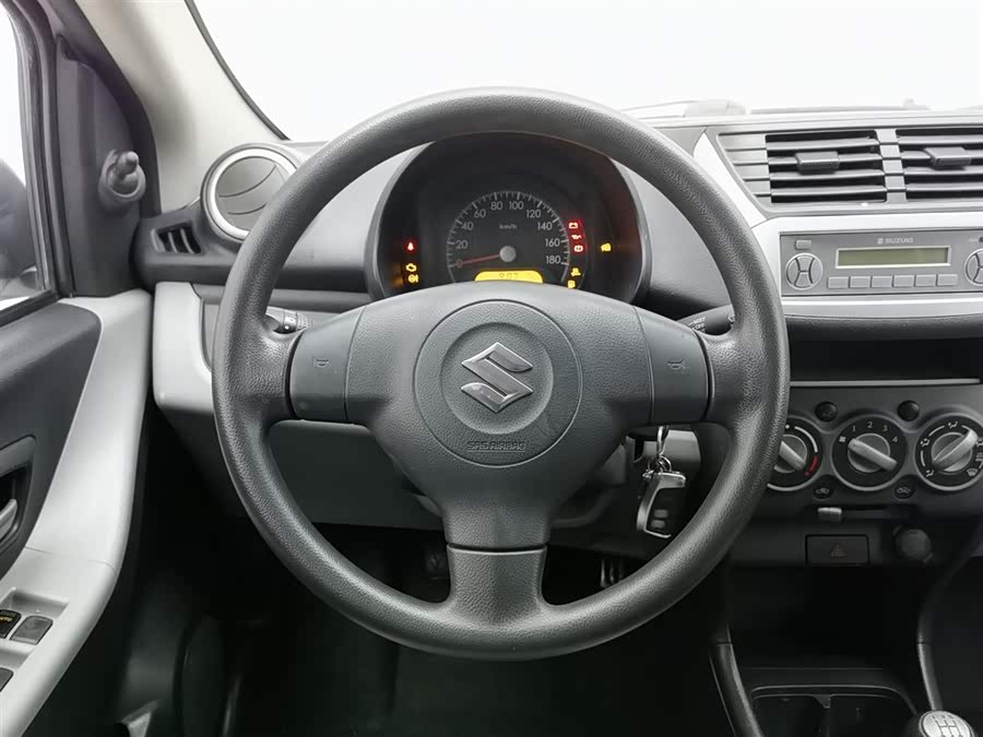 Suzuki 2014 car image #12
