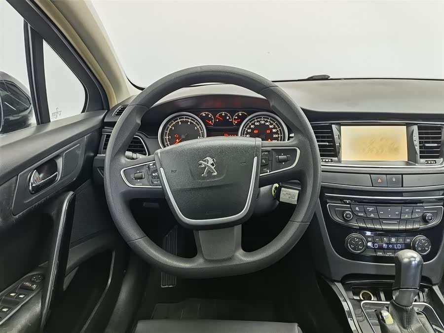 Peugeot 508 2014 car image #12