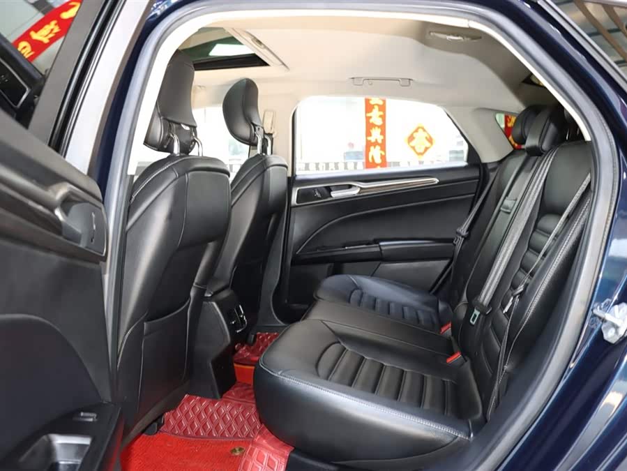 Ford Mondeo 2019 car image #12