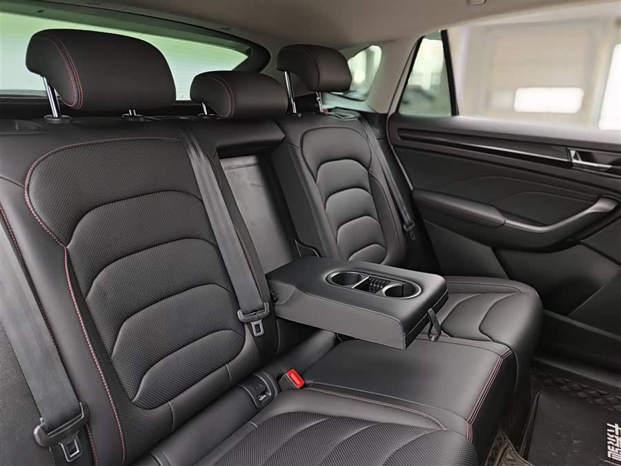 Skoda Kodiaq GT 2022 صورة سيارة #12