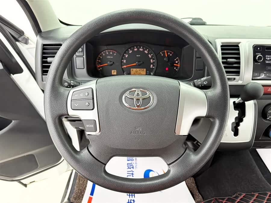 Toyota Hiace 2017 immagine di auto #12