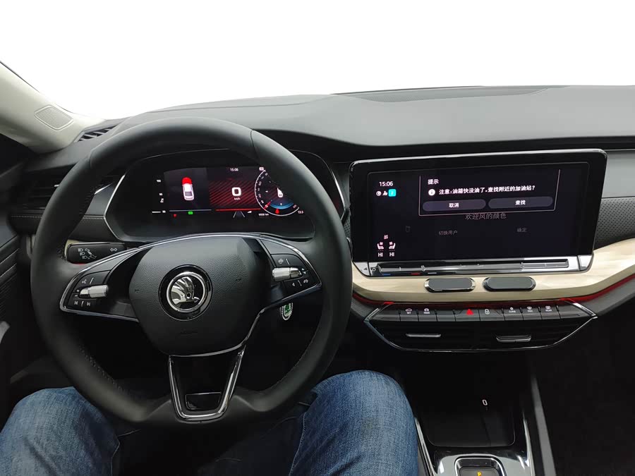 Skoda Octavia 2022 car image #12