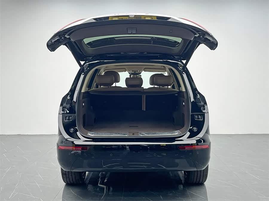 2025 car image #12