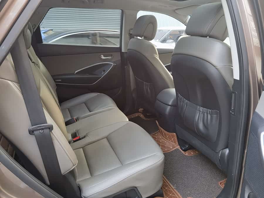 Hyundai Grand Santa Fe 2015 #12 Hyundai Grand Santa Fe 2015 car image #12