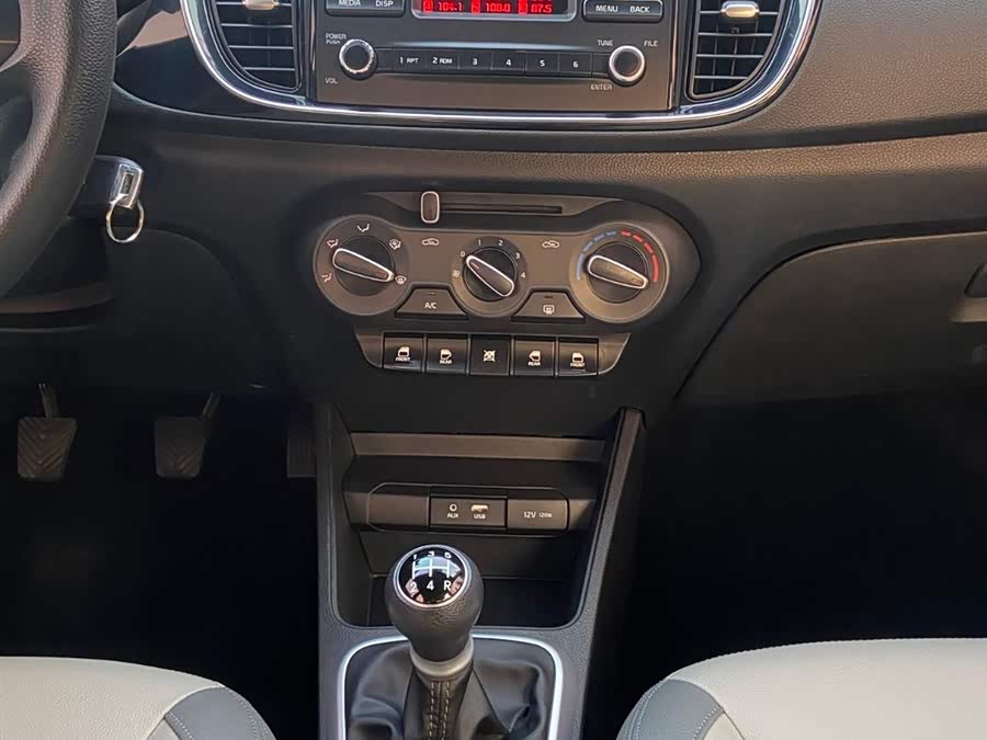 Kia Pegas 2017 image de voiture #12