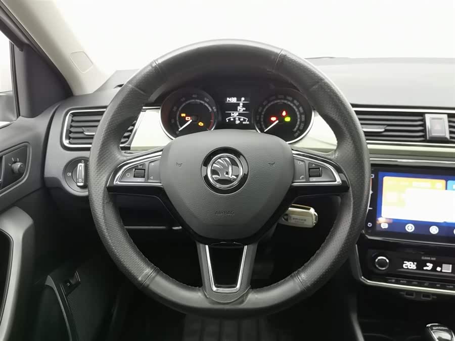 Skoda Rapid 2021 car image #12