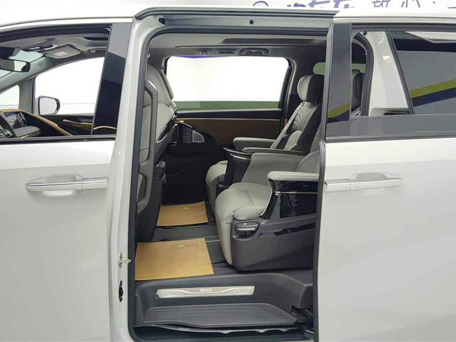 GAC Trumpchi M8 2025 car image #12