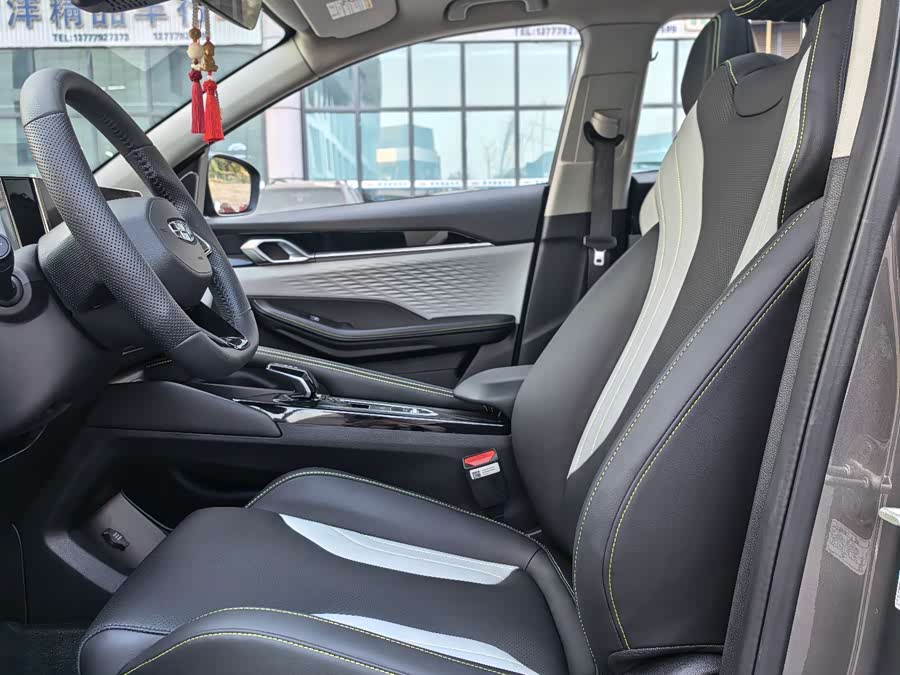 GEELY Coolray 2022 car image #12