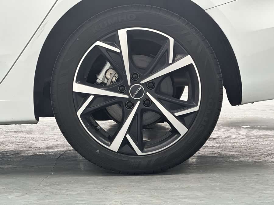 Roewe i5 2023 car image #12