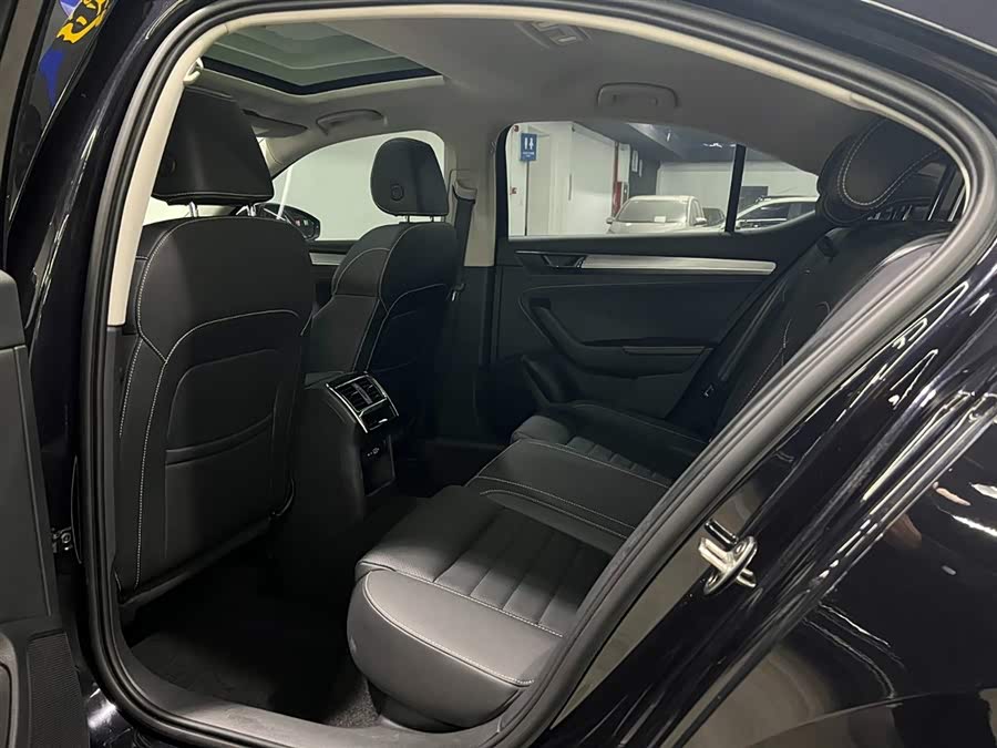 Skoda Superb 2021 #12 Skoda Superb 2021 car image #12