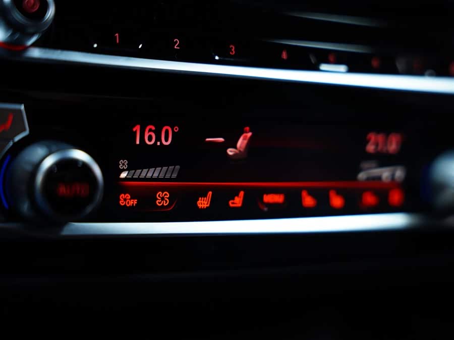 BMW M5 2022 صورة سيارة #12