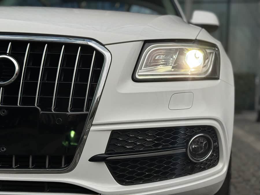 Audi Q5 2018 изображение автомобиля #12