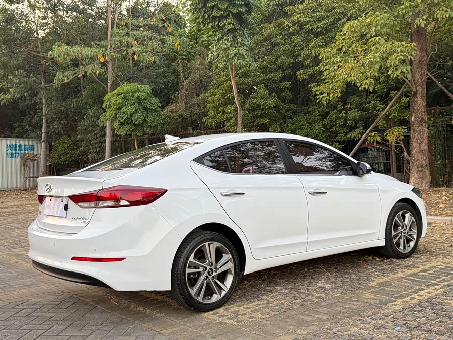 Hyundai Elantra AD 2018 car image #12