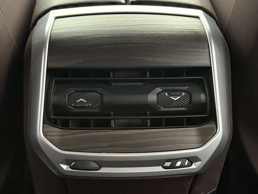 BMW 7 Series 2023 #12 BMW 7 Series 2023 car image #12