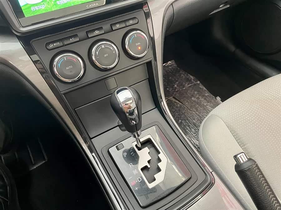 马自达 睿翼 2012 汽车图片 #12