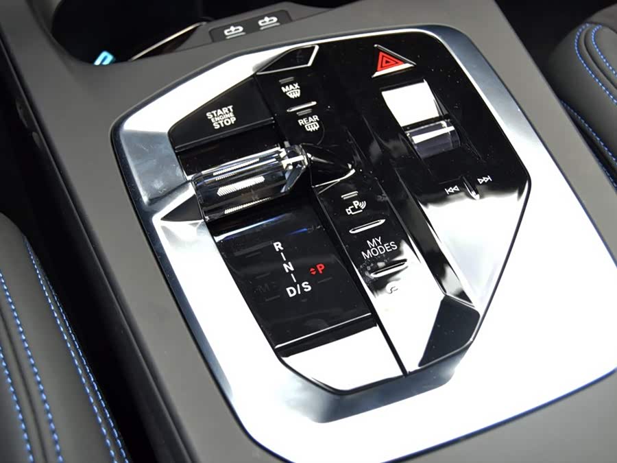 BMW M235L #12 BMW M235L car image #12