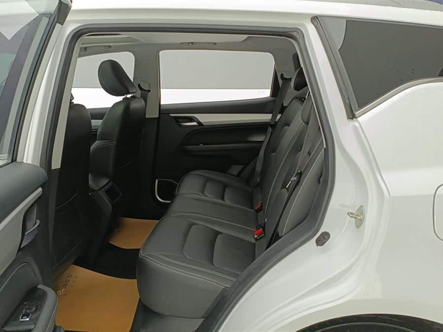 GEELY Vision X6 2021 car image #12