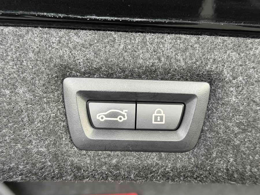 BMW 5 Series 2022 car image #12
