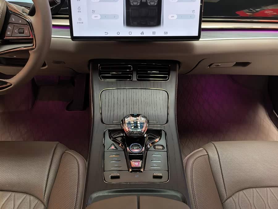 BYD Han 2022 car image #12