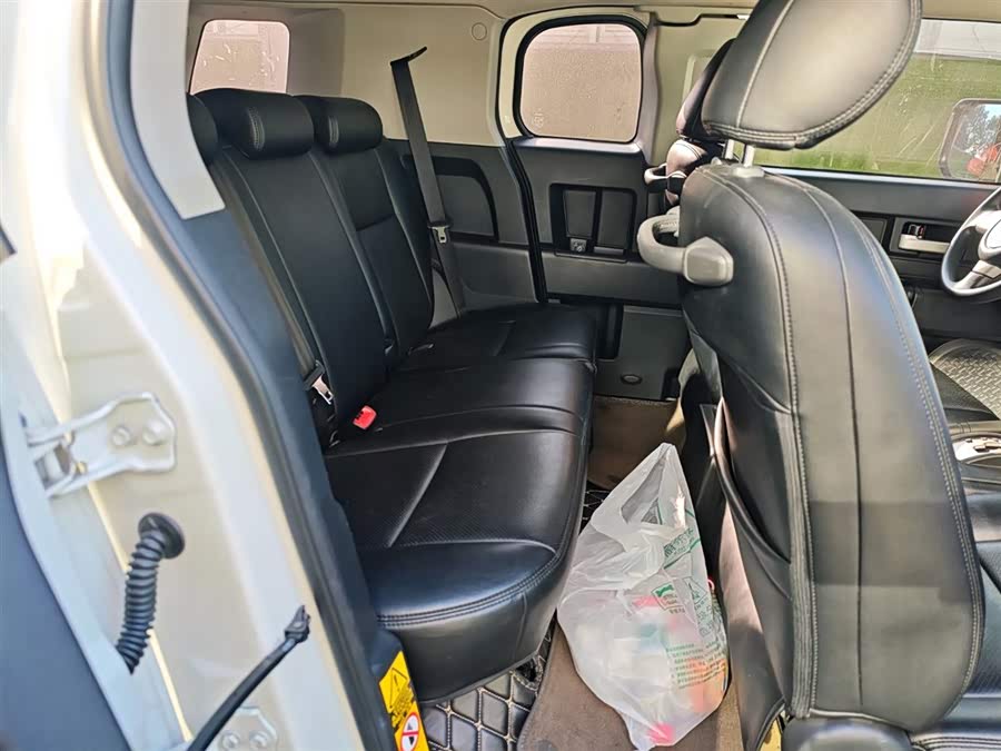 Toyota FJ Cruiser 2018 #12 Toyota FJ Cruiser 2018 car image #12