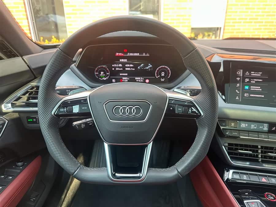 Audi e-tron GT 2024 صورة سيارة #12