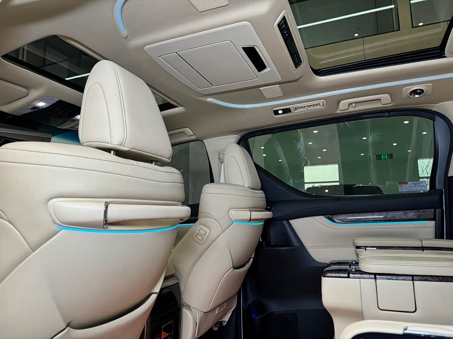 Toyota Vellfire 2020 immagine di auto #12