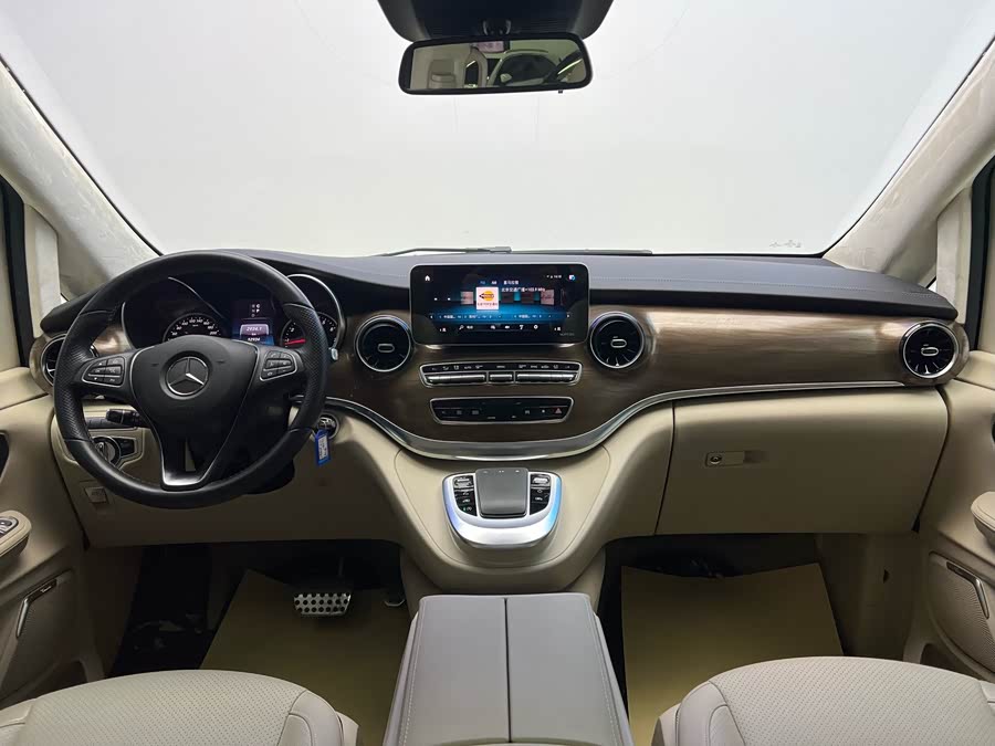 Mercedes-Benz V Class 2021 #12 Mercedes-Benz V Class 2021 car image #12