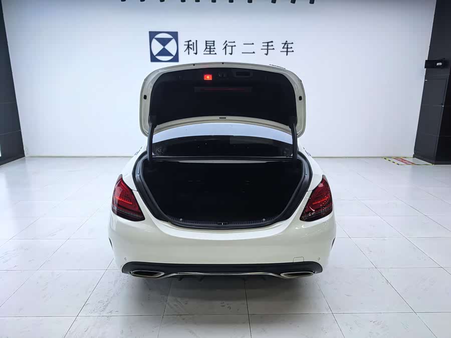 Mercedes-Benz C Class 2019 car image #12