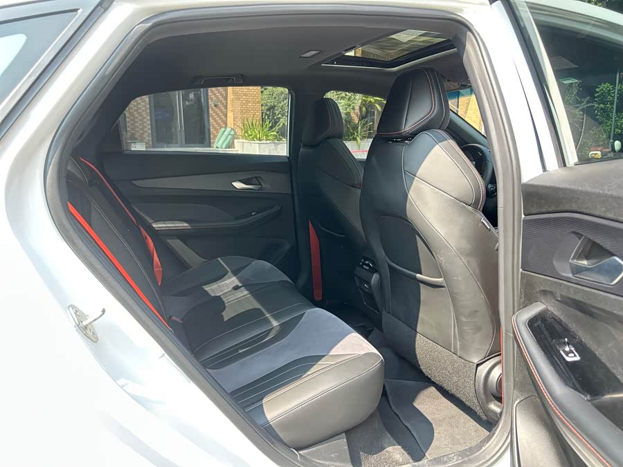 GEELY Binray 2022 car image #12