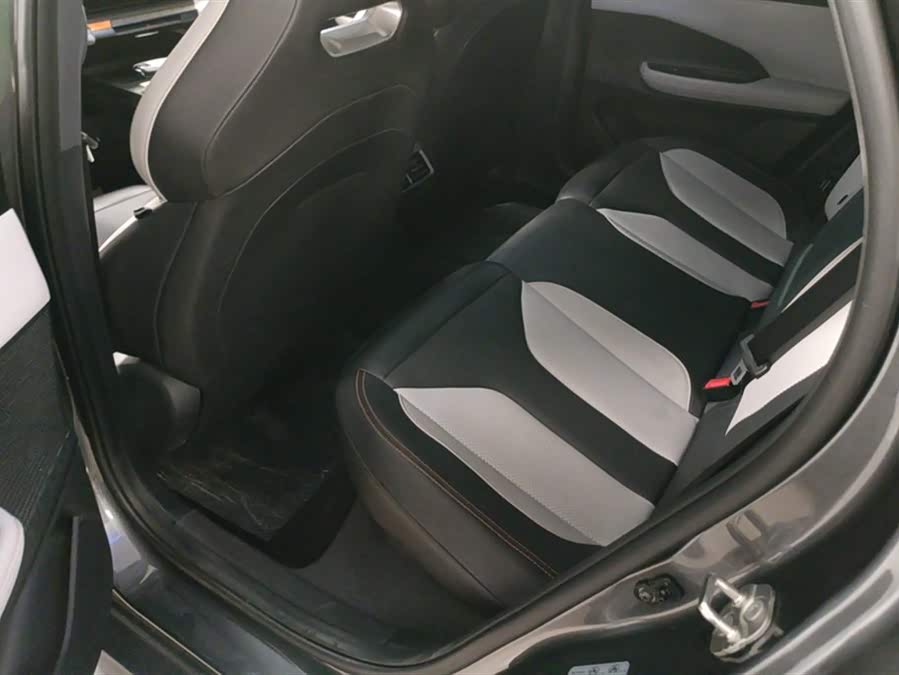 Changan UNI-V iDD 2024 car image #12