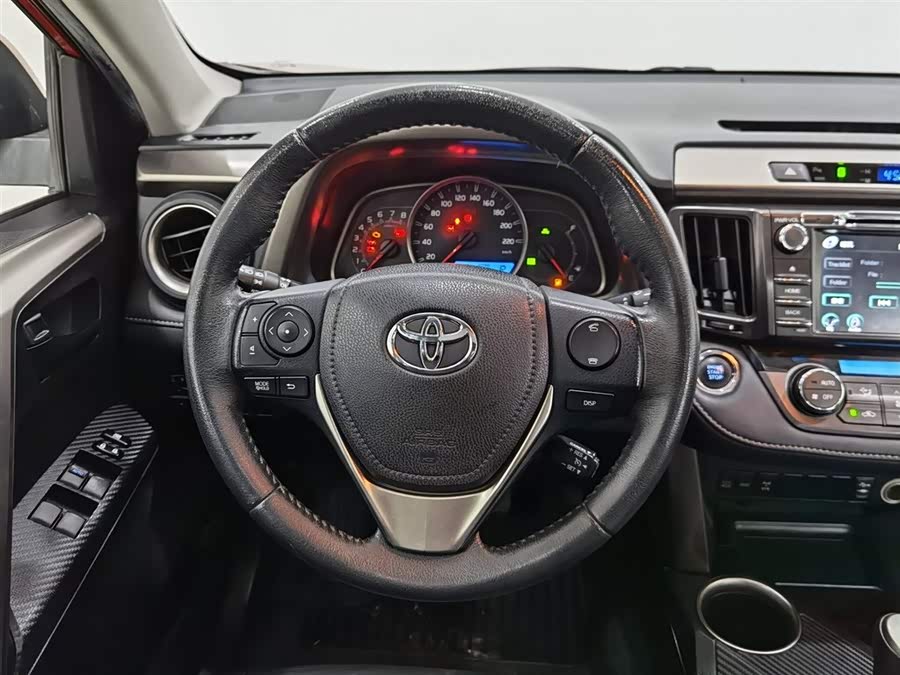 Toyota 2014 car image #12