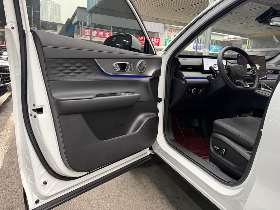 Chery Tiggo 8 Plus 2025 #12 Chery Tiggo 8 Plus 2025 car image #12