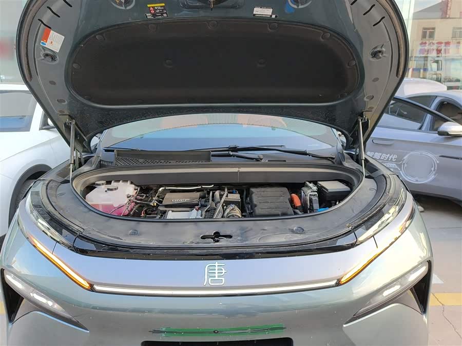 BYD Tang L 2025 #12 BYD Tang L 2025 car image #12