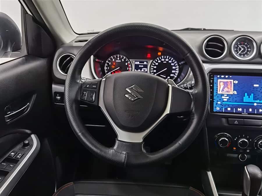 Soueast Vitara 2016 car image #12
