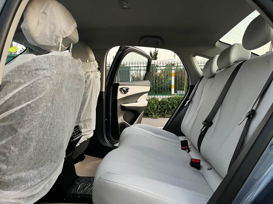 BYD Seal 05 DM-i 2025 car image #12